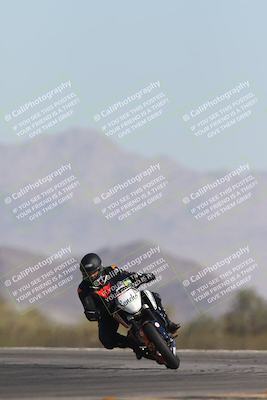 media/Oct-26-2025-Race Pace (Sun) [[c1447ca738]]/Non Verified (1st 20 Minutes of every Hour)/4-Turn 14 (1110am)/